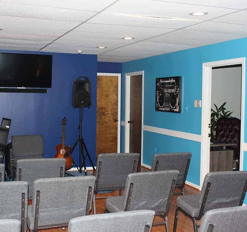 northern virginia recovery unplugged group room inside harrison house