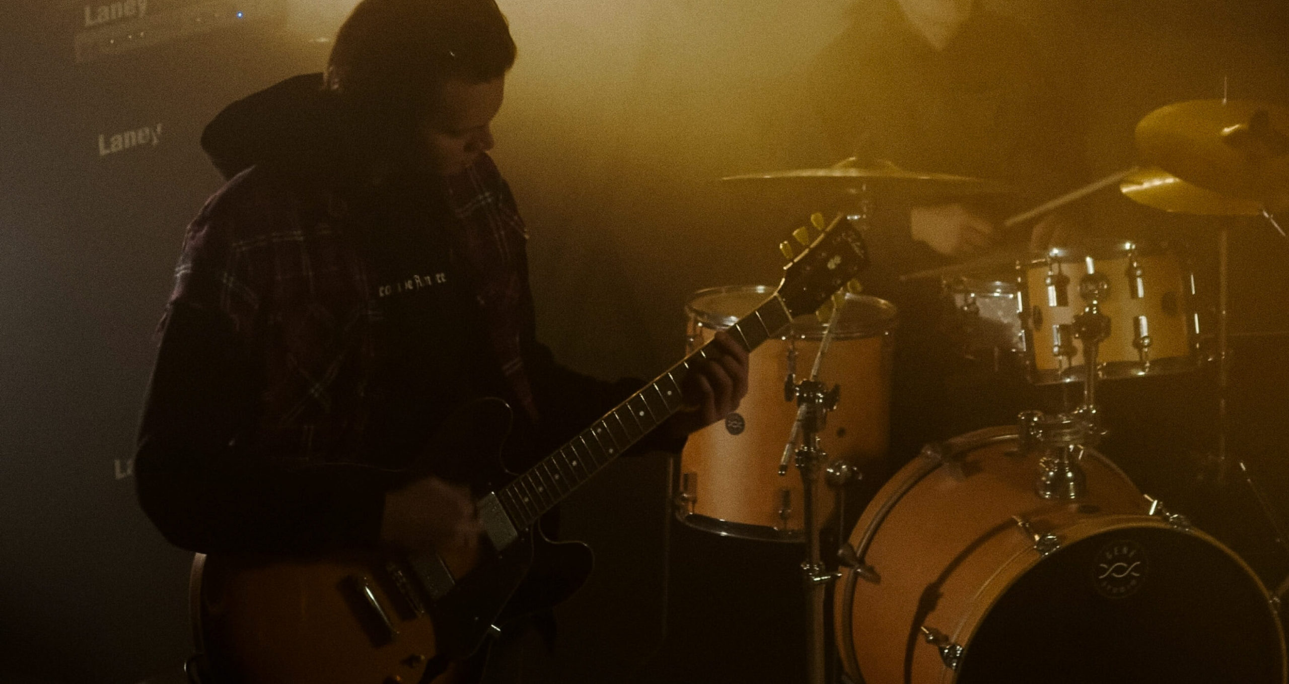 music therapy addiction treatment playing guitar